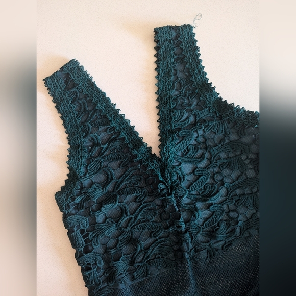 Zara | Emerald Green Lace Maxi Dress | Size S - Picture 2 of 8